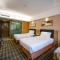 Grand Skylight Hotel Shenzhen (Huaqiang NorthBusiness Zone) - Шэньчжэнь