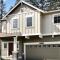 B11-Reunion Villa for relaxation, fenced yard, many BRs - Bothell