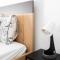 Bright Modern Apt View of the Acropolis 5 min walk - Atény