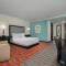 The Verve Boston Natick, Tapestry Collection by Hilton - Нетік