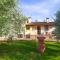 3 Bedroom Pet Friendly Home In Arezzo