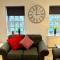 The Gorge Getaway - Deluxe 3-Bedroom Apartment