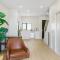 Urban Pulse Townhouse with parking - Auckland