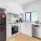 Urban Pulse Townhouse with parking - Auckland