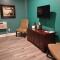 Natchez Manor Bed & Breakfast