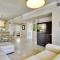 West Plaza Del Lago - إسلامورادا