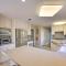 Pet-Friendly Marblehead Home Near Preston Beach!