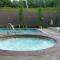Hunter Mtn Slopeside Ski Resort w HotTub Heated Pool Sauna and Fireplace