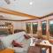 Peaceful Cabin Home with Breathtaking View! - مدينة بيغ بير
