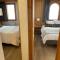 Meribel Centre La Chaudanne, real ski in and out, 3 bedrooms 2 bathrooms newly renovated, Chalet lÉpervière