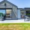 Serenity Haven: Retreat with Panoramic Views - 瓦纳卡