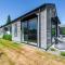Serenity Haven: Retreat with Panoramic Views - 瓦纳卡