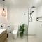 Lexton House - Luxurious Cottage