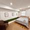 Unique Wildwood 3 BR 1,5 BA Entire House in the Heart of Wildwood! - 怀尔德伍德