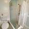 COST EFFECTIVE ISLAND ESCAPE! Studio Unit, Nelly Bay