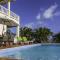 Beautiful 5-bed villa with views and pool - Decaj villa - Cap Estate