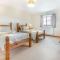 3 bed in Carisbrooke IC037