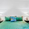 The Evergreen A-Frame - هيلين
