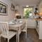 3 Bed in Bothenhampton DC160