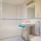 2 Bed in West Bay DC015