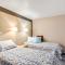 Sunny, Spacious & Pet Friendly - Creekside #39