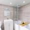 Open Mind Property - 6 Luxury Bedrooms with Free Parking