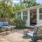 Down By The Bay w Hot Tub, 2 Blocks 2 Beaches, Game Room, Reading Nook, Dog-Friendly, Historic Charm - مدينة باناما