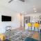 Modern Vibrant Getaway Apartment - Pflugerville