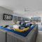 Modern Vibrant Getaway Apartment - Pflugerville