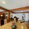 Spacious Hideaway Retreat, Brookfield, Brisbane