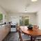 Green Oasis - Cromwell Holiday Home