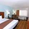 Rock Island Inn & Suites Marshalltown
