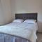 Lindo loft decorado no centro c/ garagem