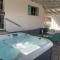 Fabulous 50's & Hot Tub - Salina