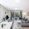 'Attiva' A Brisbane Gem with Pool and Private Patio - بريزبين