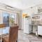 Central Charm Fremantle 1BR Stay