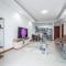 2Bedroom Apartment with Balcony Views Aramis