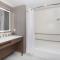DoubleTree by Hilton Raleigh-Cary - Cary