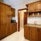 R House Trikala