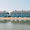 Sugar Beach Resort Hotel - Traverse City