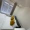 3rd Studio Flat With Private Toilet and Bathroom Setup For Family Enjoyment 134 Keedonwood Road Bromley - 布罗姆利