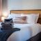 Skyloft Condo - Walk To Stadiums - City Views