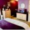 Spacious & Comfortable, Private Queen Room & Bath in West Cloverdale - Суррей