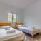 Apartment in Pirovac with terrace, air conditioning, WiFi (4925-3)