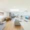 Bel Air, 8A Ocean Ave - pet friendly, water views and air con