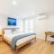 Bel Air, 8A Ocean Ave - pet friendly, water views and air con