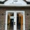 Acorn Lodge Hotel Gatwick & Parking - Horley