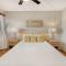 Island Surf 304 - Renovated, Ocean Views, Split AC