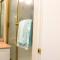 Pristine 3 Beds 2 Washroom Guest Suite