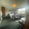 Bridport Bay Inn